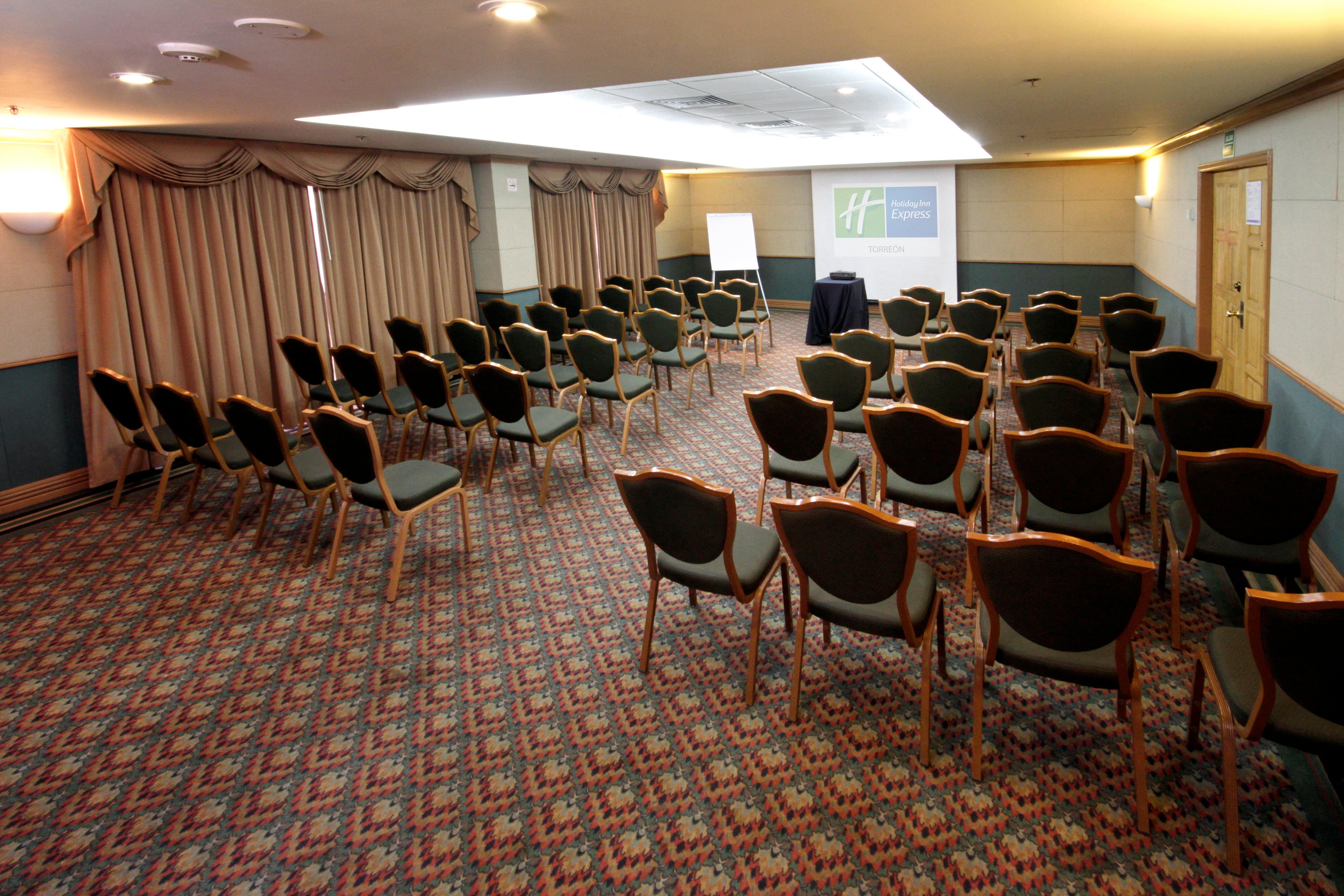 Holiday Inn Express Torreon By Ihg Экстерьер фото